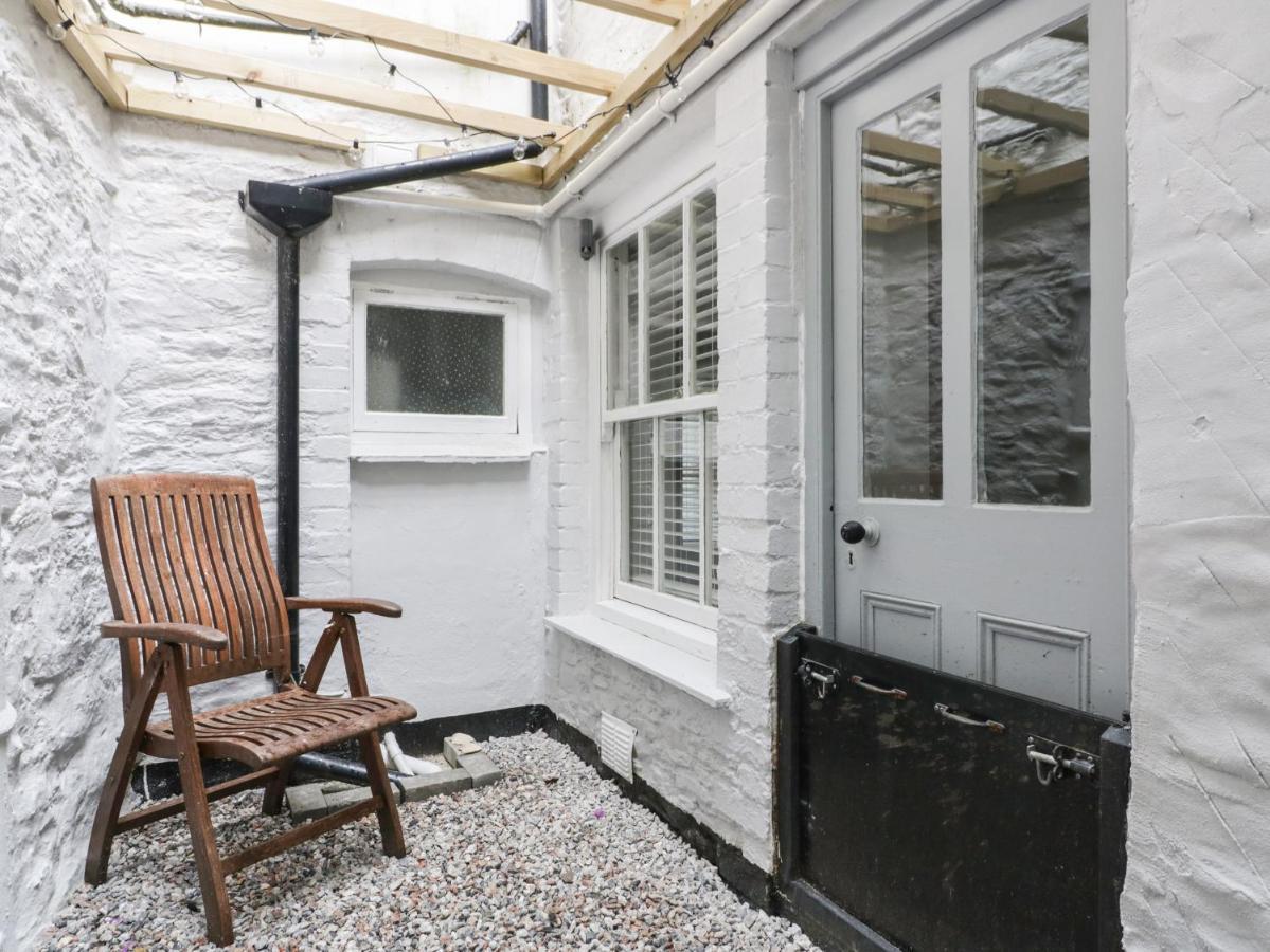 Bay Tree Cottage 루 외부 사진