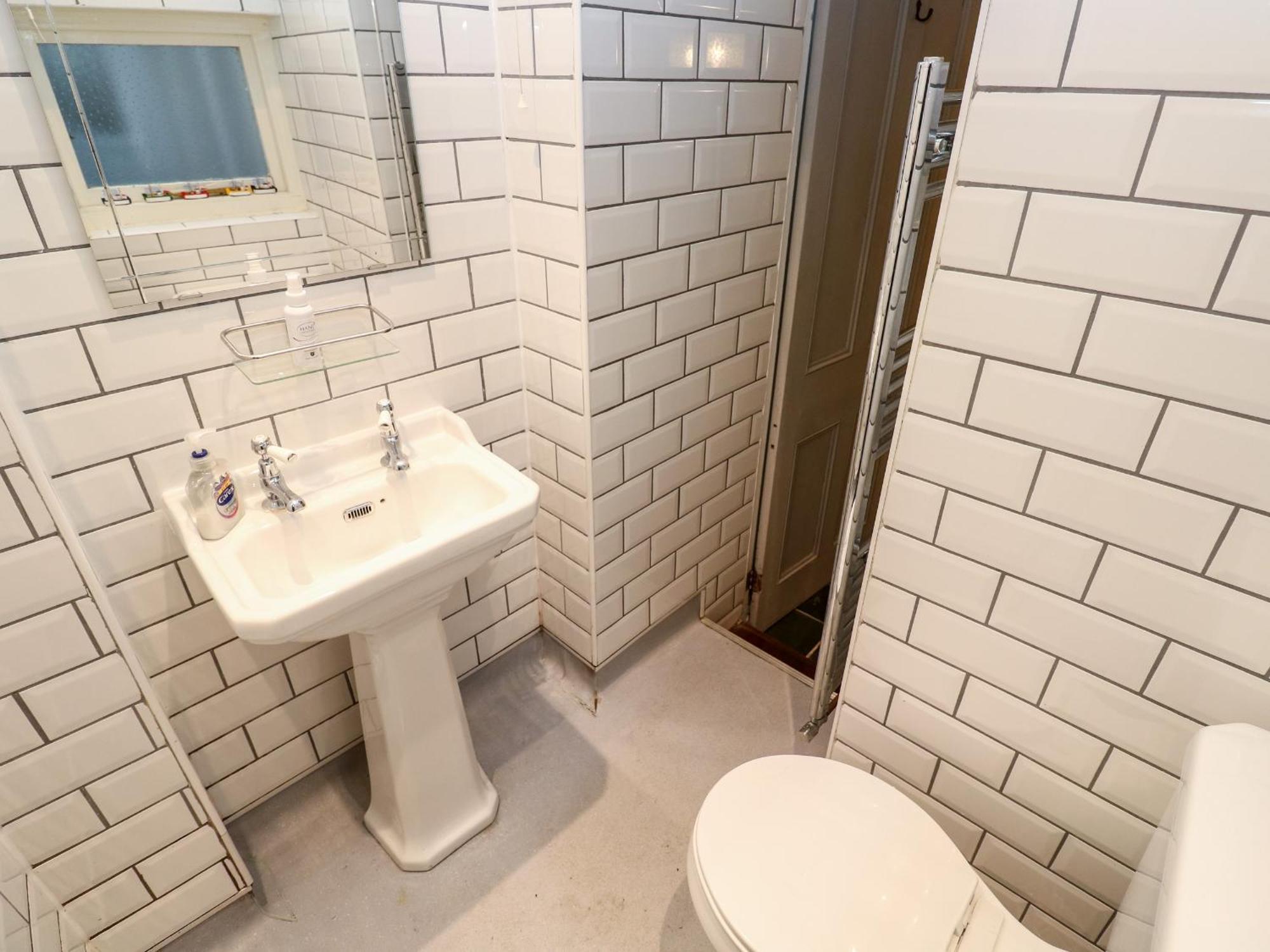 Bay Tree Cottage 루 외부 사진