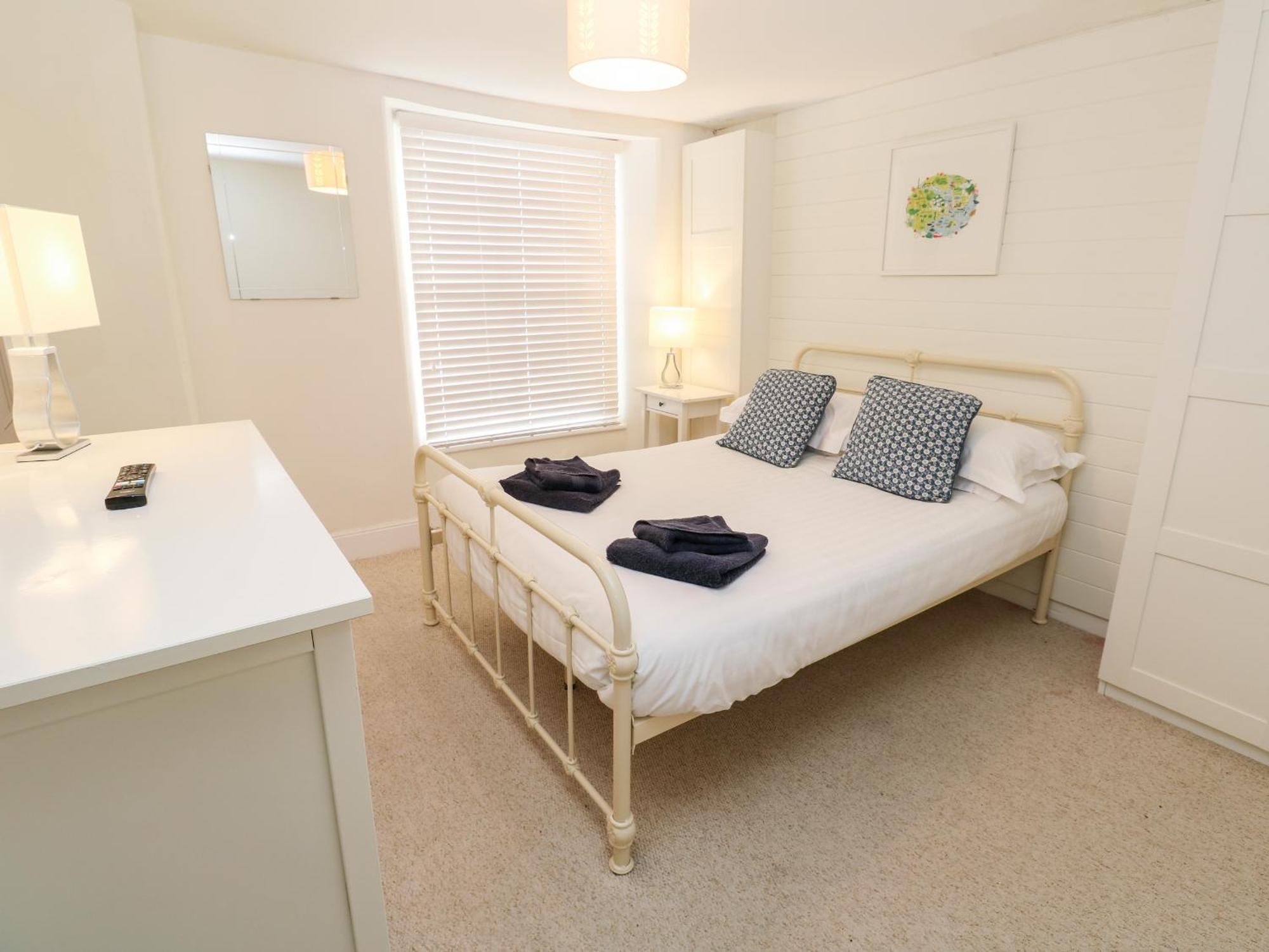Bay Tree Cottage 루 외부 사진