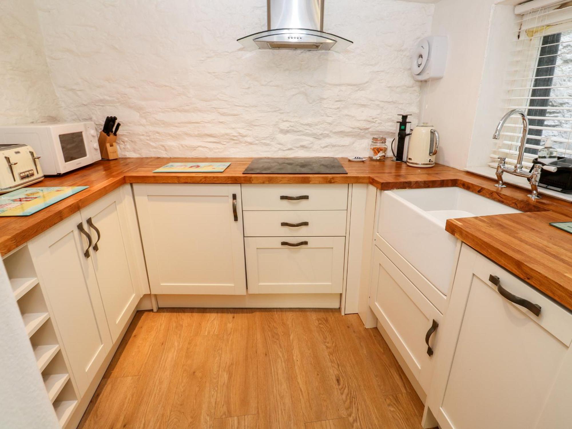 Bay Tree Cottage 루 외부 사진