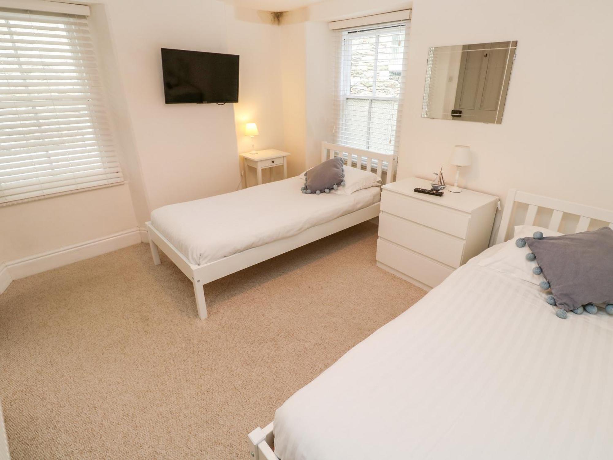 Bay Tree Cottage 루 외부 사진