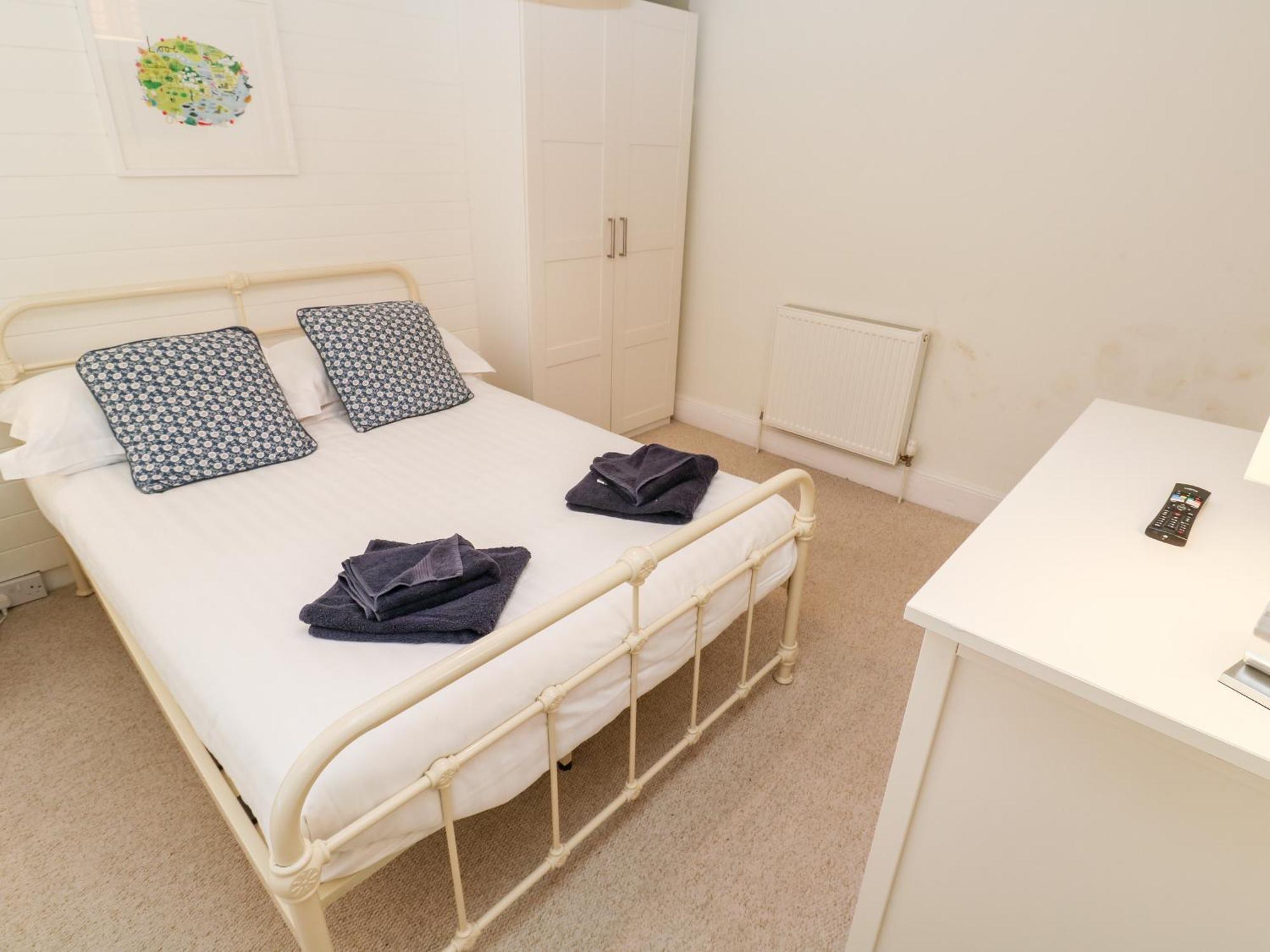 Bay Tree Cottage 루 외부 사진